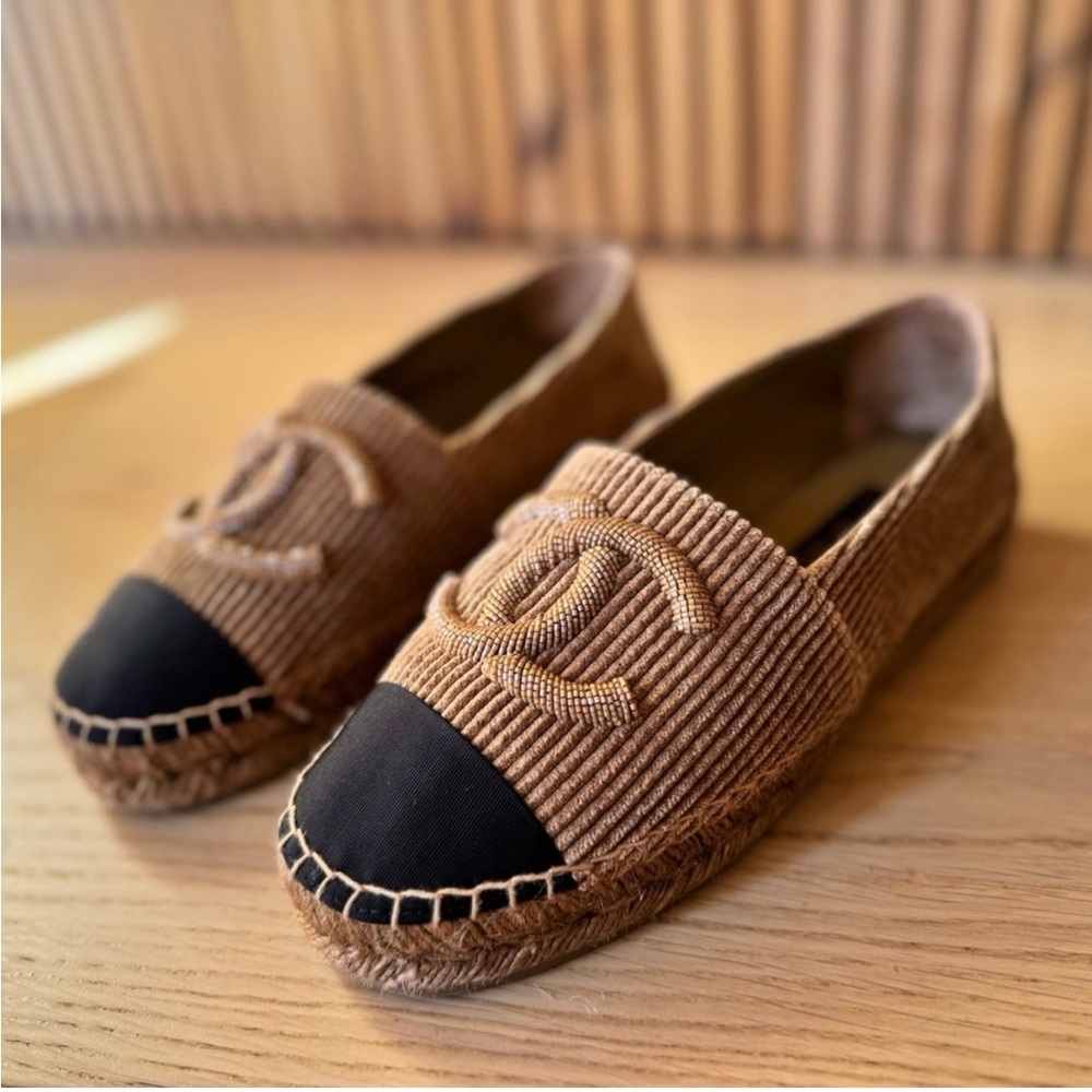 🖤🖤 CHANEL Brown Corduroy Espadrilles with Black Cap Toe 🖤🖤